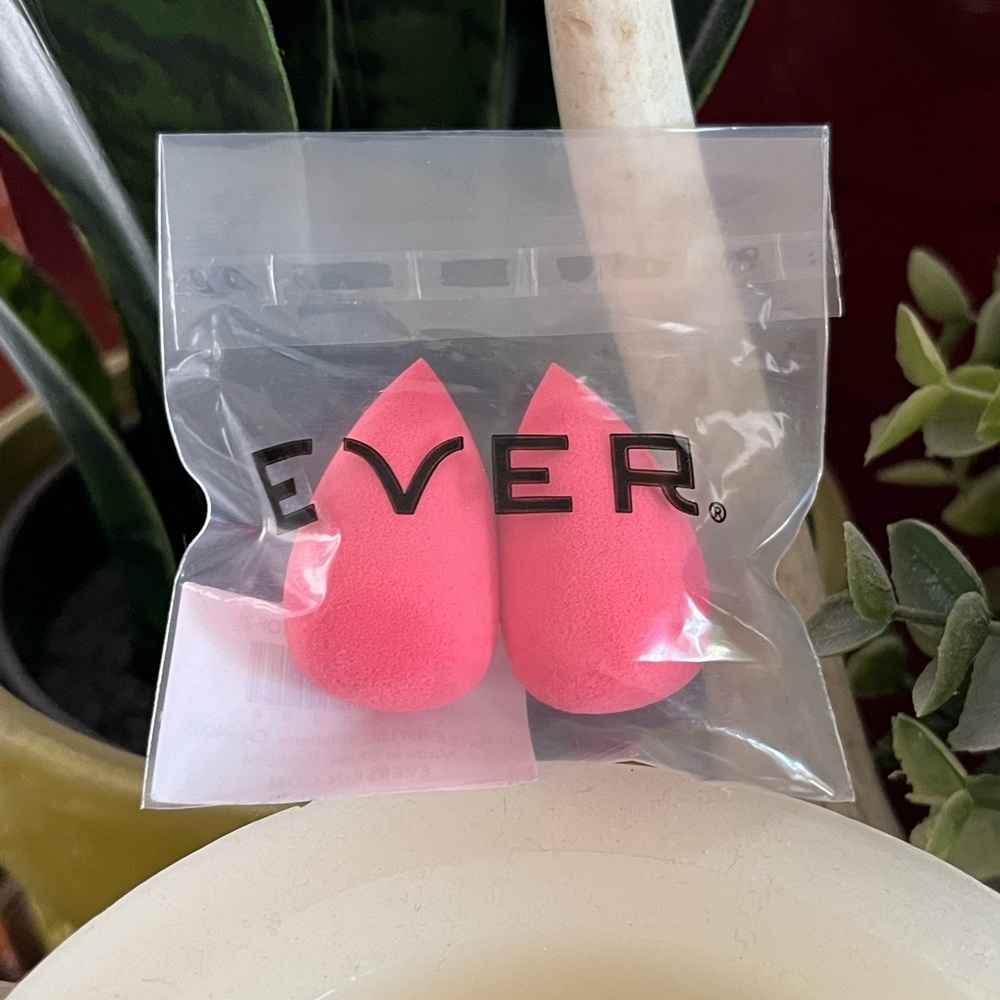 🆕 EVER Make-up Blenders, Package of 2